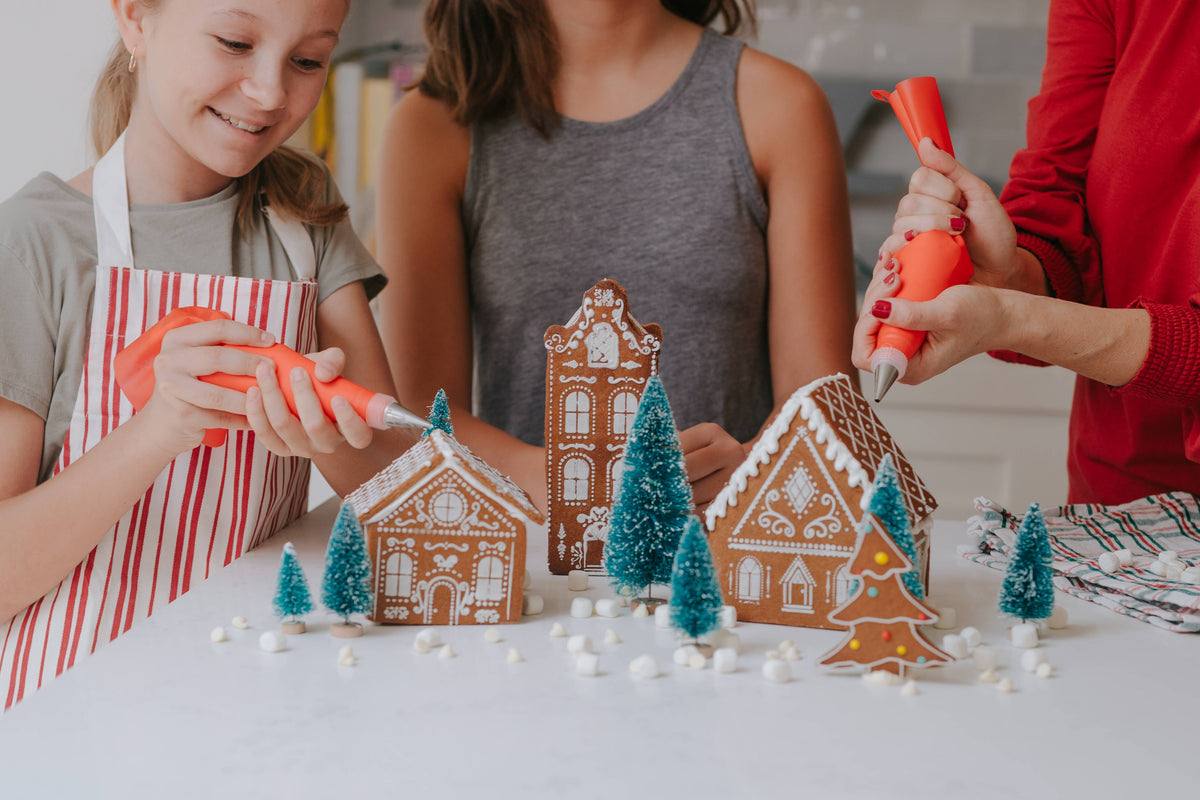 Make Your Own Gingerbread Village – Cutters & Frosting Tools