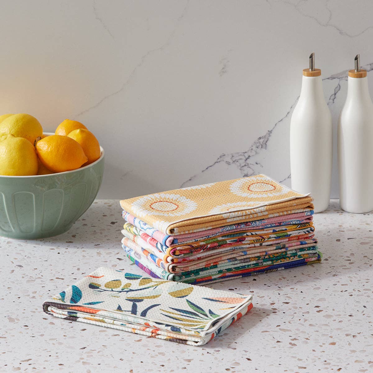 Floral Stems Microfiber Kitchen Towel, Spring Flower Decor